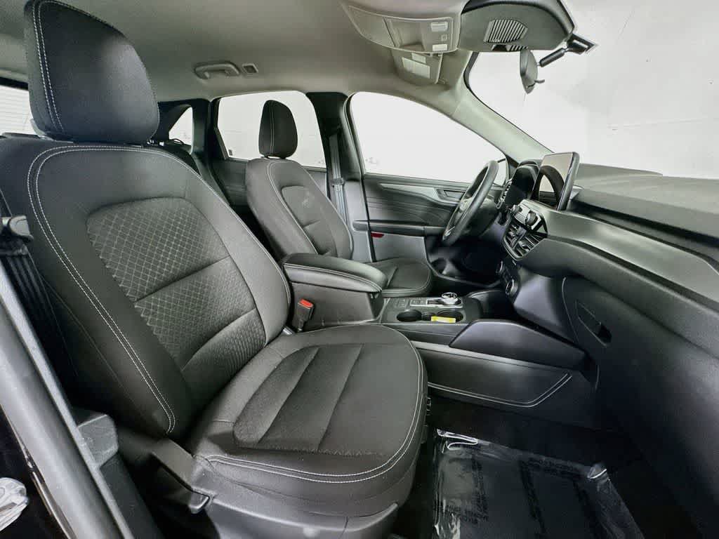 Certified 2025 Ford Escape Active AWD/4WD image 15