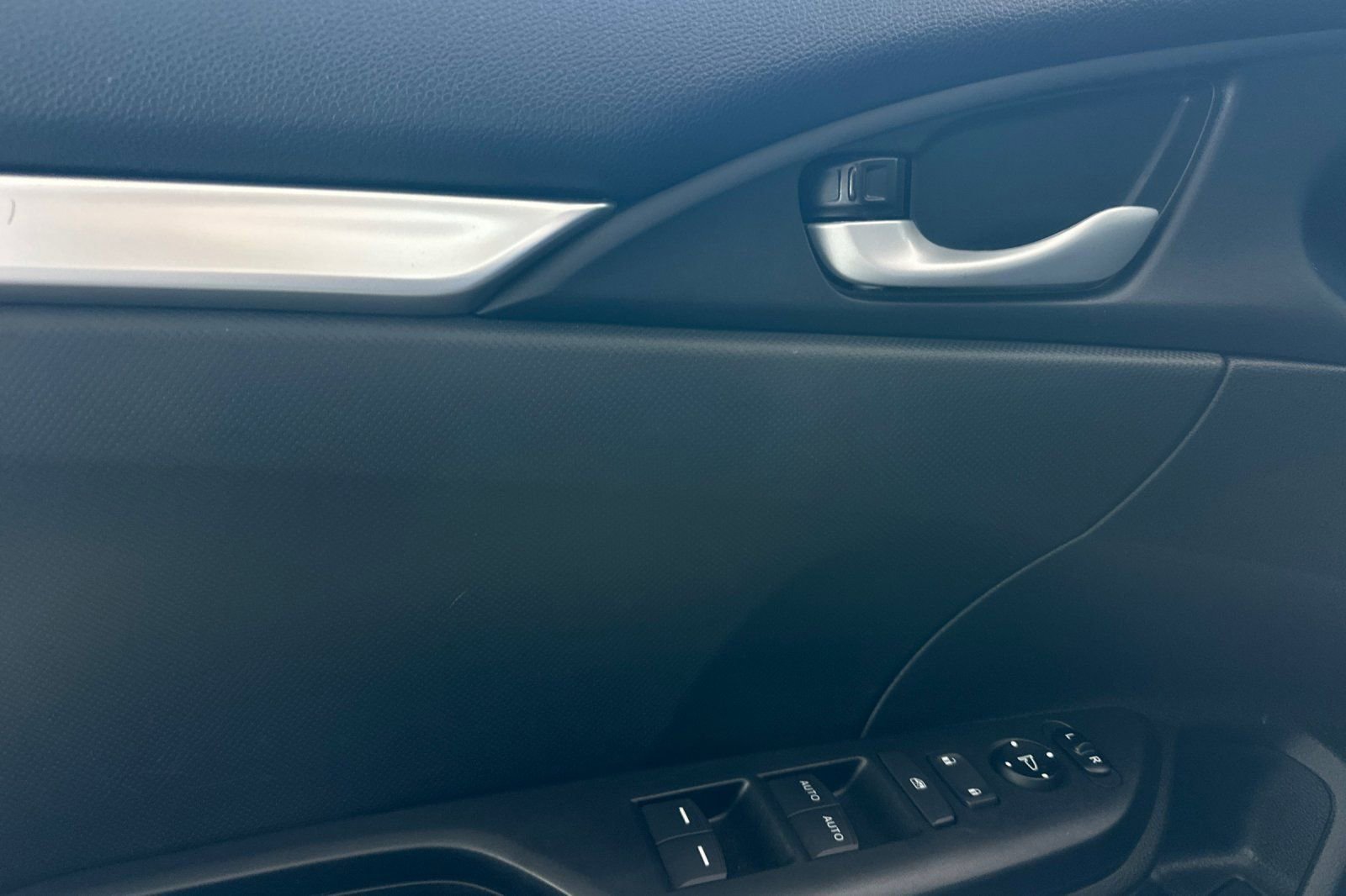 Used 2020 Honda Civic Sport image 10