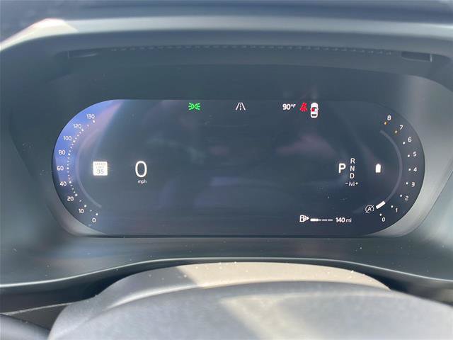 Used 2025 Volvo XC40 B5 Plus AWD/4WD image 25