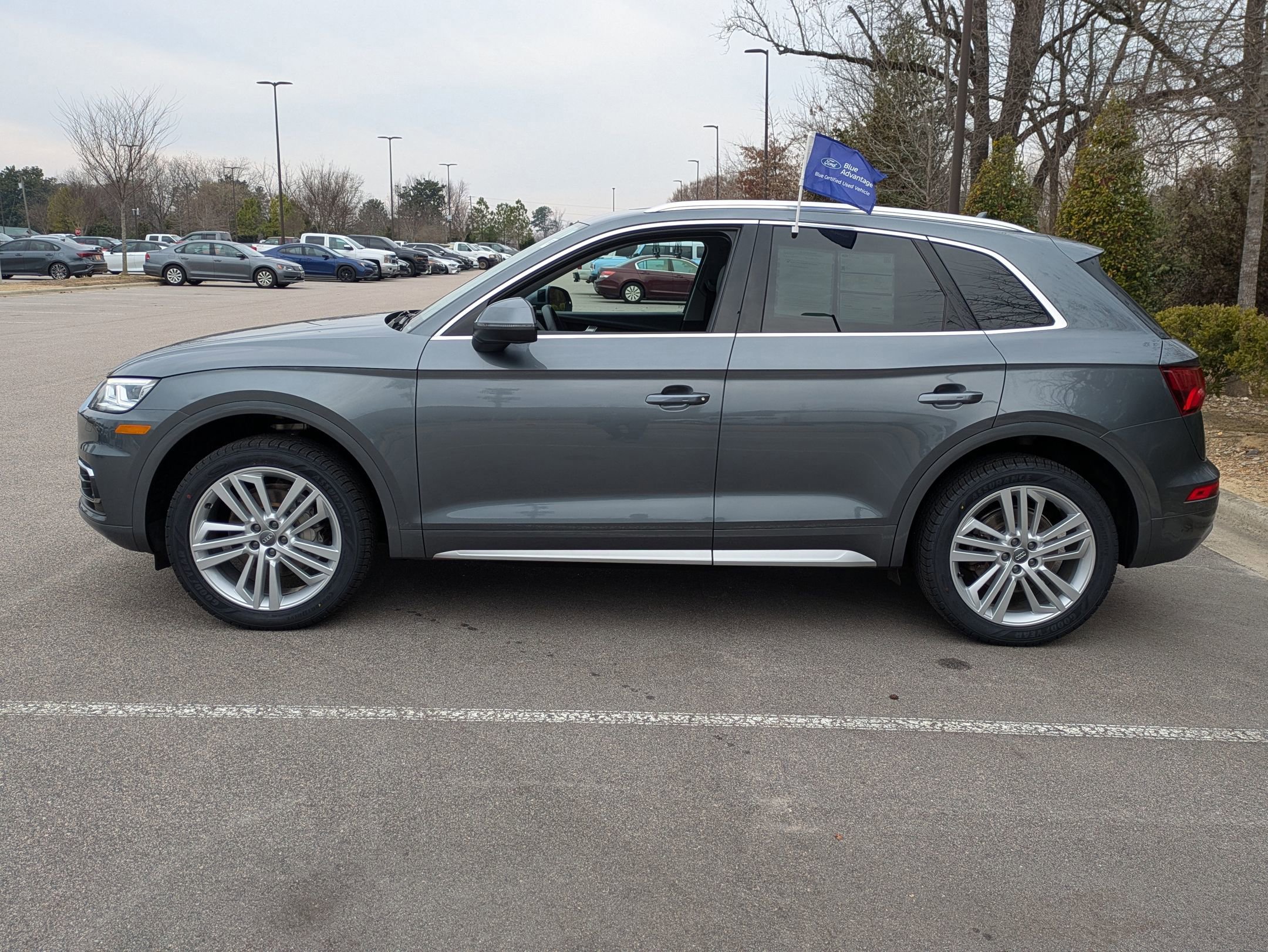 Used 2020 Audi Q5 2.0T Premium Plus w/ Premium Plus Package image 3
