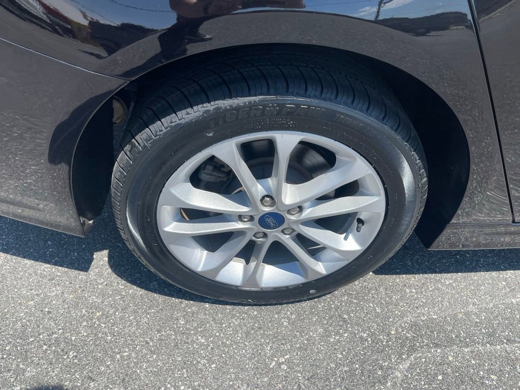 Certified 2020 Ford Fusion SE FWD image 12
