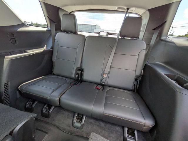 Used 2021 Chevrolet Traverse LT AWD/4WD image 17