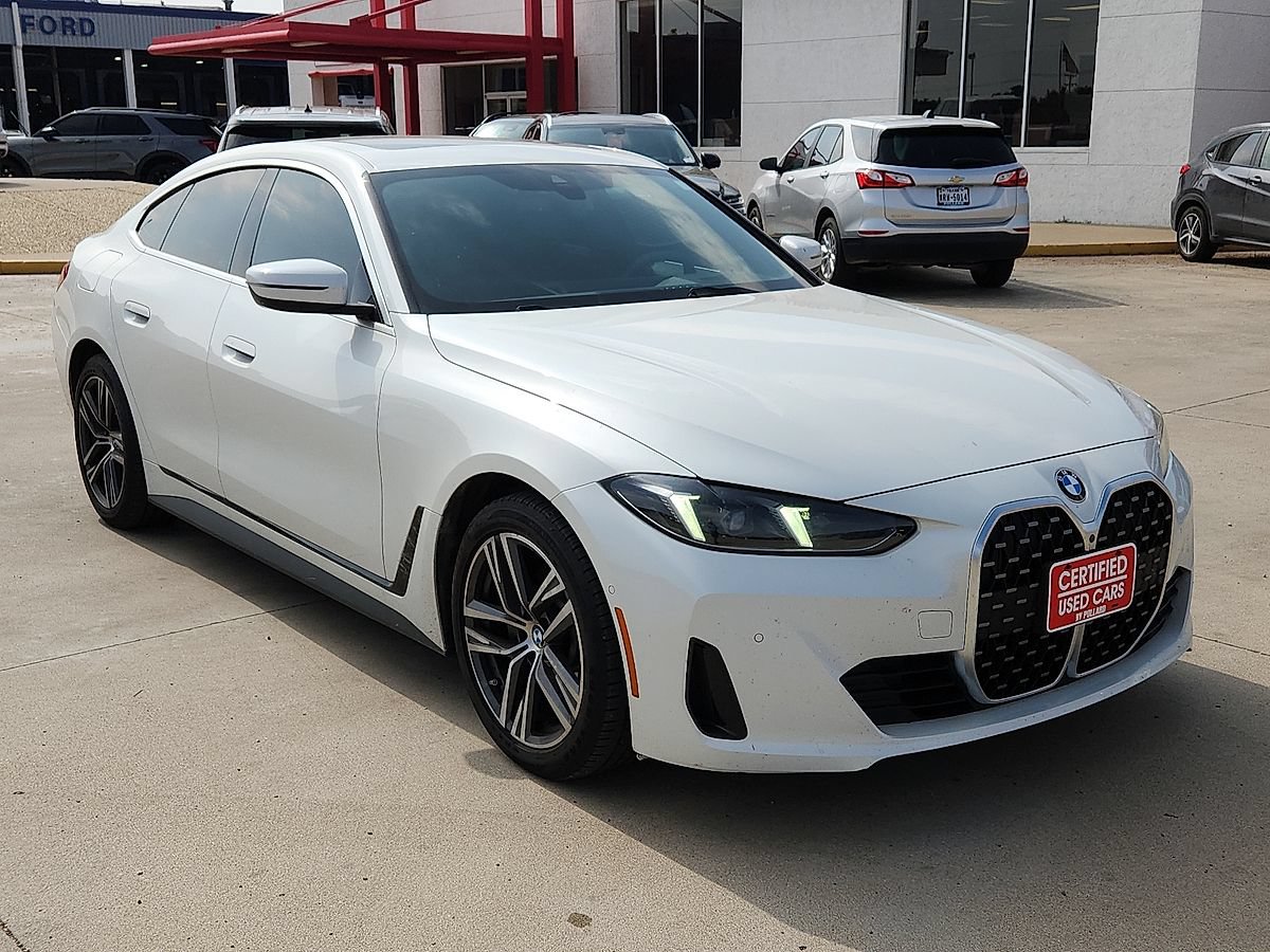 Used 2025 BMW 430i w/ Premium Package RWD image 4