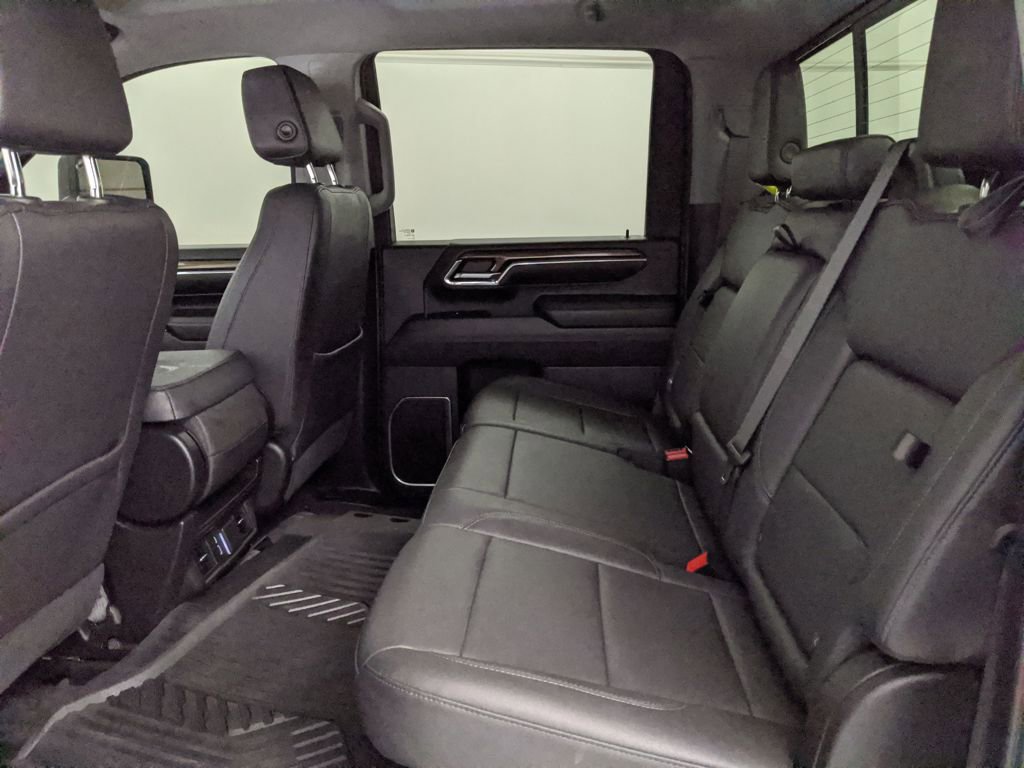 Used 2024 Chevrolet Silverado 3500 LT w/ Convenience Package image 24