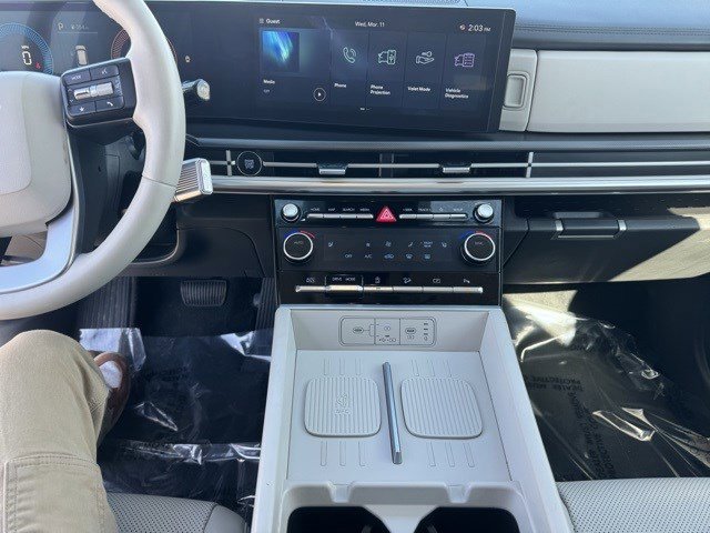 Used 2025 Hyundai Santa Fe SEL image 17