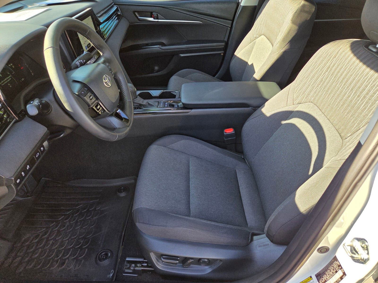 Used 2025 Toyota Camry LE w/ Convenience Package FWD image 10