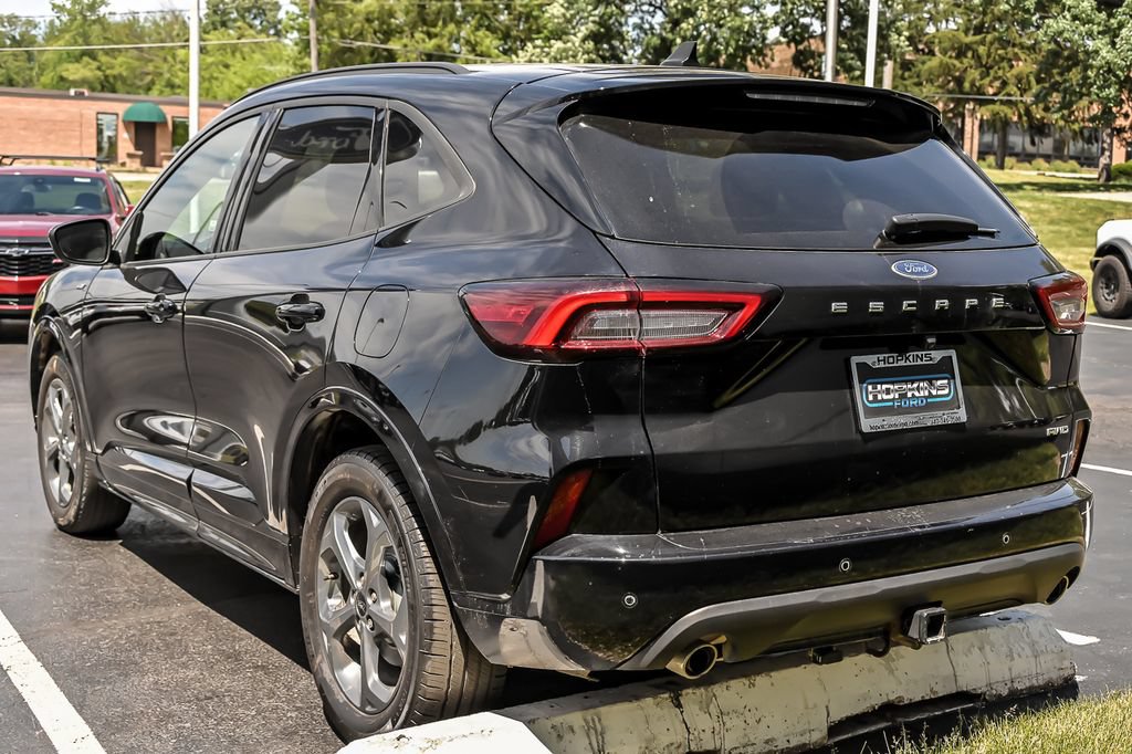 Certified 2023 Ford Escape ST-Line Select w/ Tech Pack #1 AWD/4WD image 8