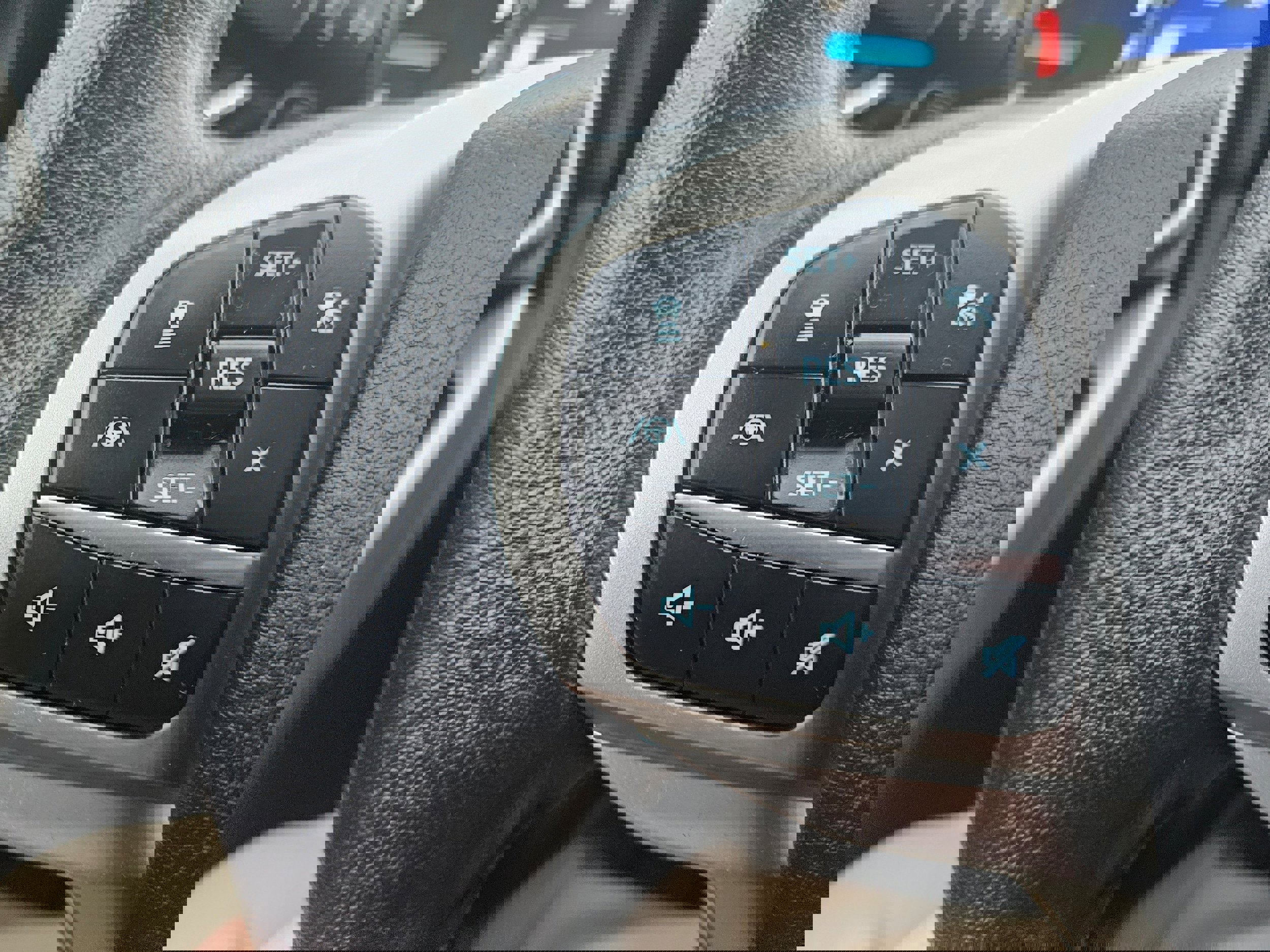 Certified 2021 Ford Explorer XLT w/ Equipment Group 202A image 20