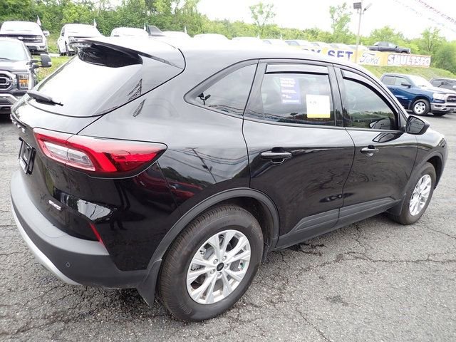 Certified 2025 Ford Escape Active w/ Tech Pack #1 AWD/4WD image 8