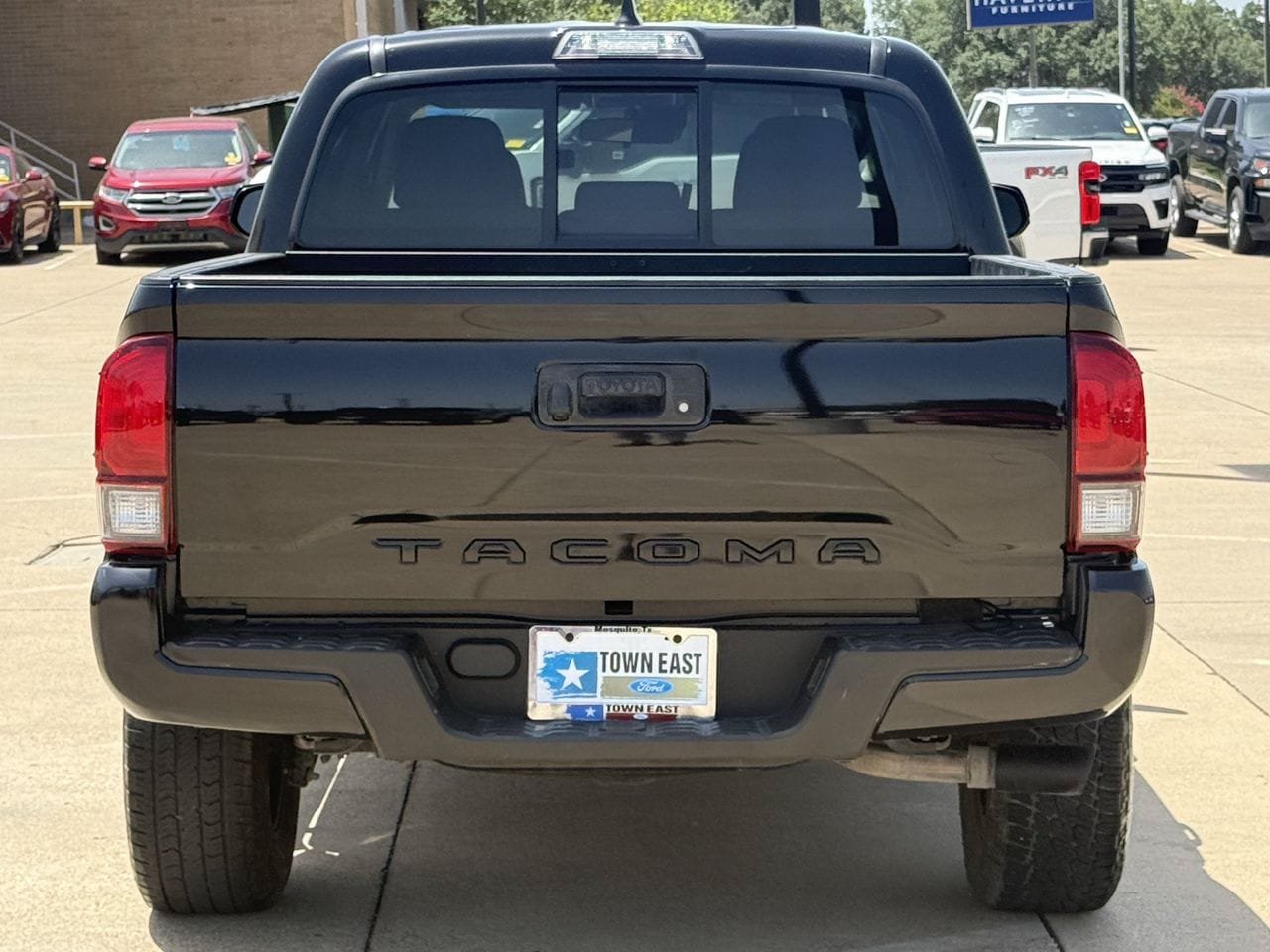 Used 2022 Toyota Tacoma SR w/ SR Convenience Package RWD image 6
