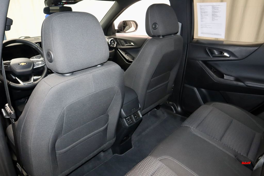 Used 2025 Chevrolet Equinox LT AWD/4WD image 22