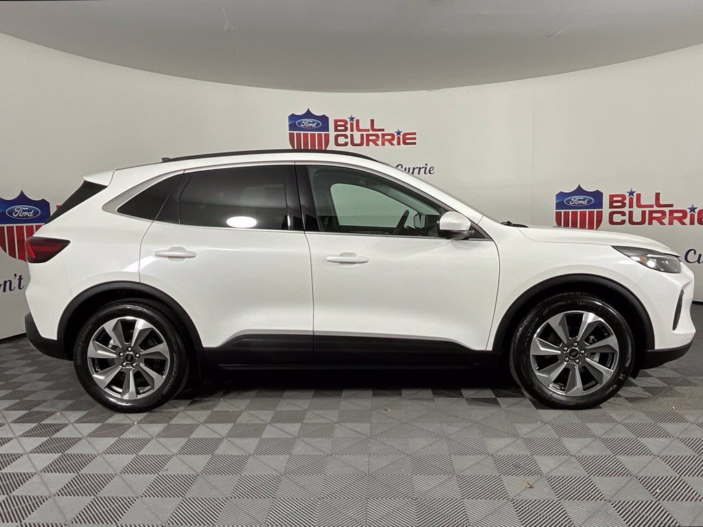 Certified 2025 Ford Escape Platinum w/ Premium Technology Package FWD image 2