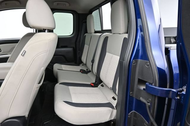 Used 2020 Nissan Titan SV w/ SV Convenience Package AWD/4WD image 27