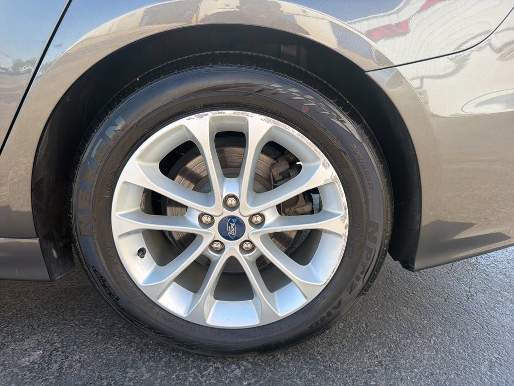 Certified 2019 Ford Fusion SE FWD image 51
