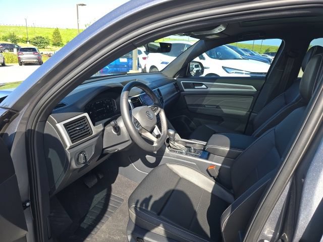 Used 2023 Volkswagen Atlas Cross Sport SE w/ Panoramic Sunroof Package AWD/4WD image 10