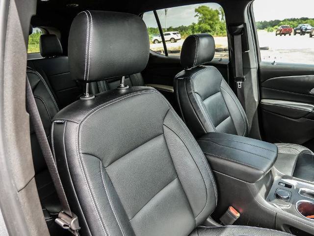 Used 2023 Chevrolet Traverse LT FWD image 19