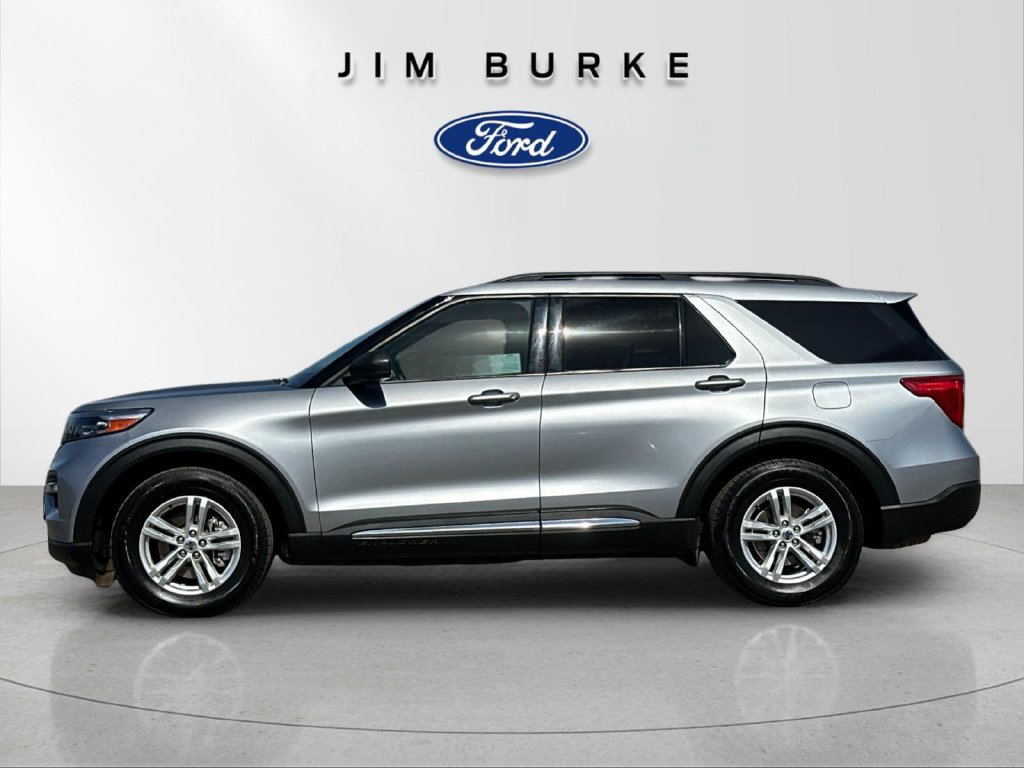 Certified 2023 Ford Explorer XLT w/ Equipment Group 202A RWD image 2