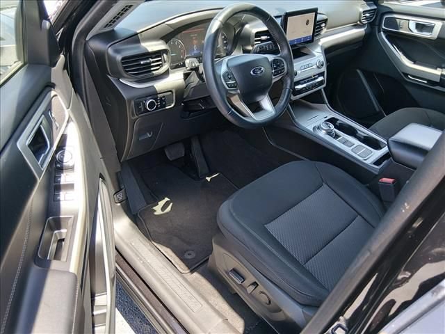 Certified 2023 Ford Explorer XLT RWD image 10