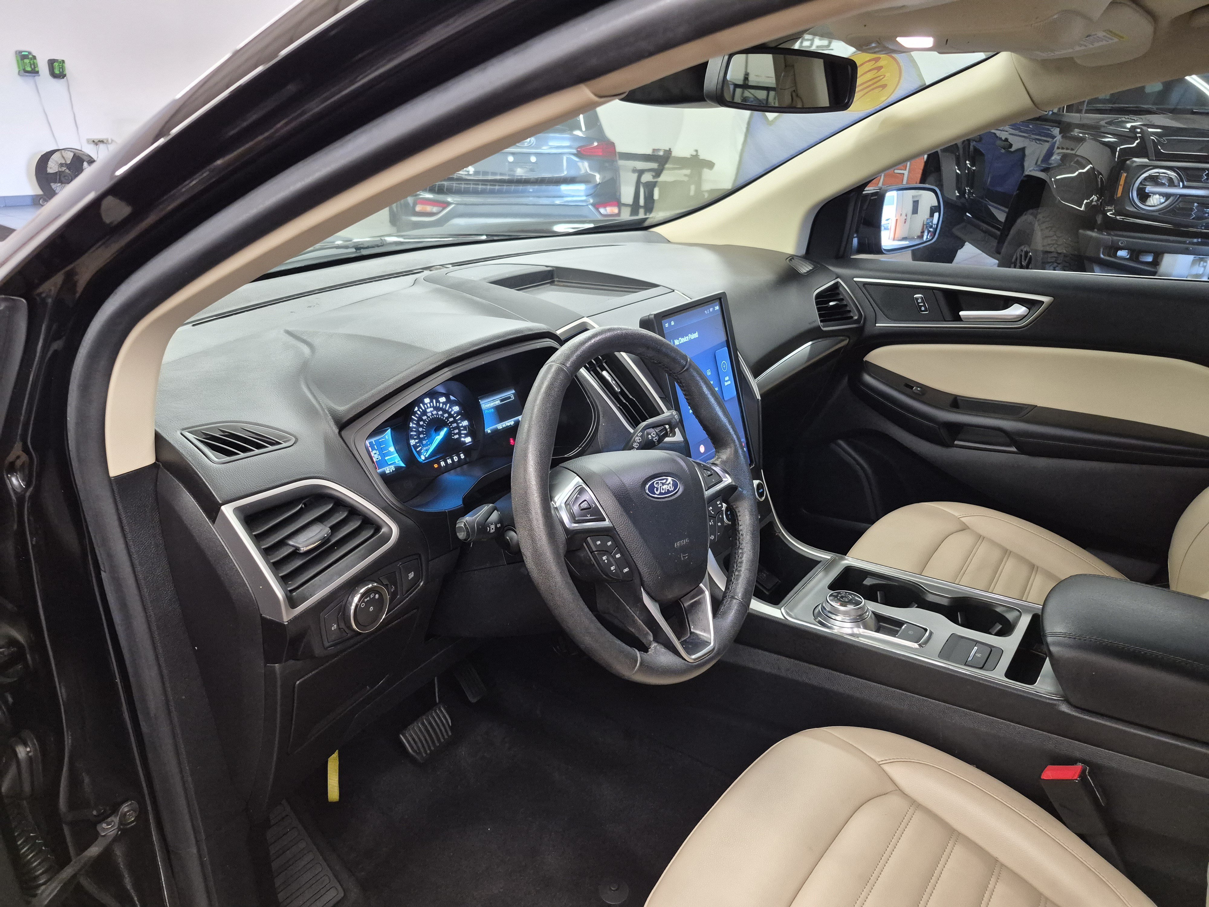 Certified 2022 Ford Edge SEL AWD/4WD image 13