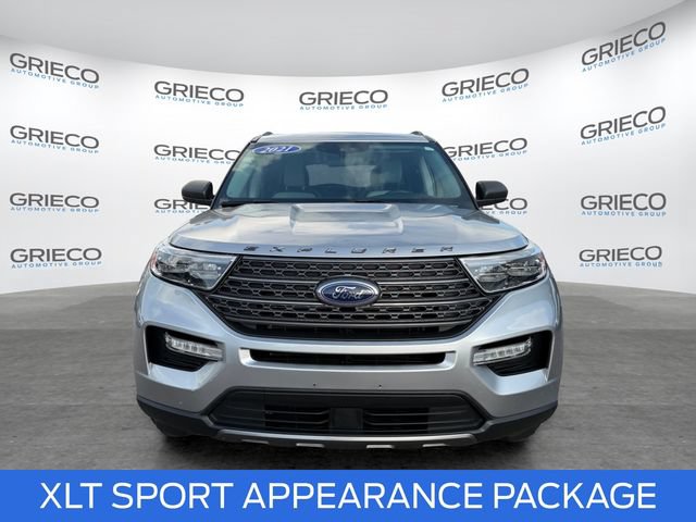 Certified 2021 Ford Explorer XLT w/ Equipment Group 202A RWD image 2