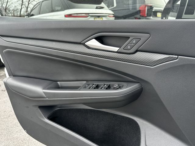Used 2024 Volkswagen Golf R image 32