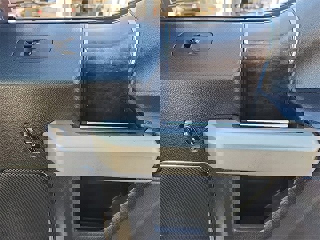 Certified 2022 Ford F250 Lariat w/ Black Appearance Package image 34