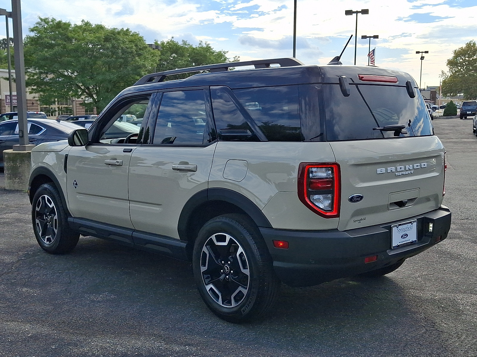 Certified 2024 Ford Bronco Sport Outer Banks AWD/4WD image 4