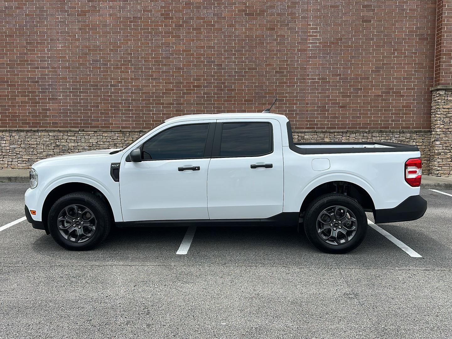 Certified 2024 Ford Maverick XLT FWD image 2