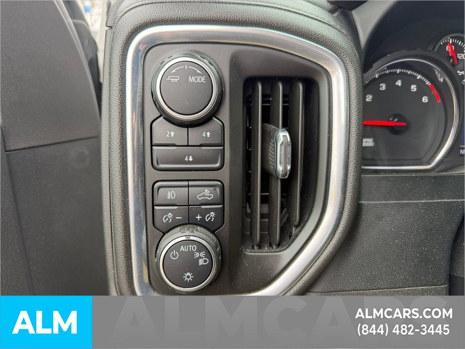 Used 2022 Chevrolet Silverado 3500 LT w/ Convenience Package AWD/4WD image 30