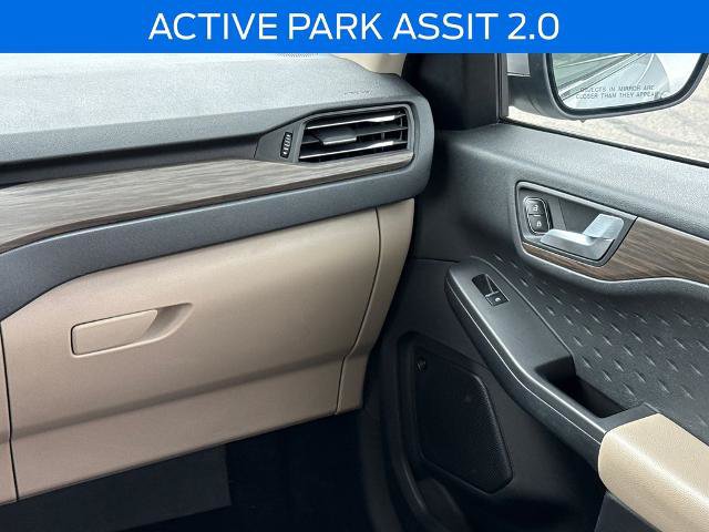 Certified 2020 Ford Escape Titanium AWD/4WD image 15