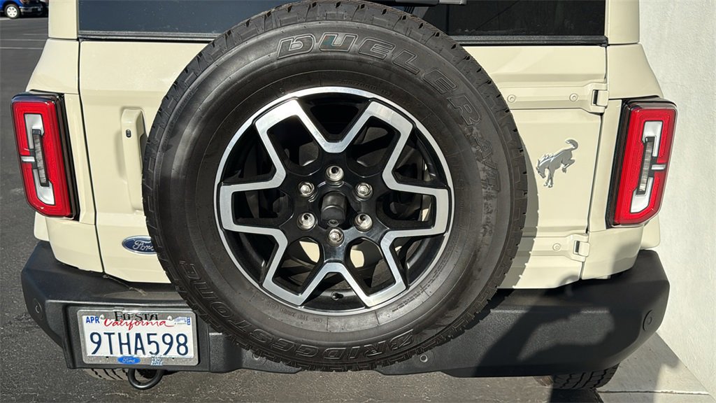 Certified 2025 Ford Bronco Outer Banks image 3