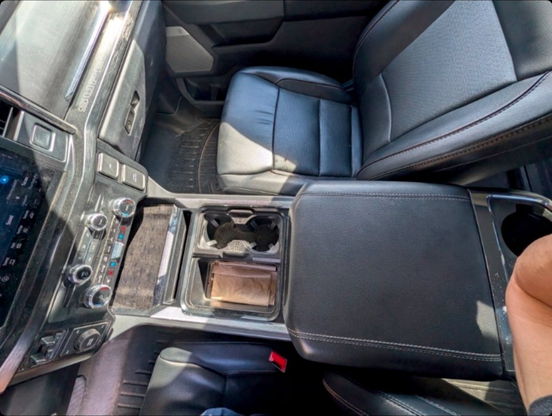 Certified 2024 Ford F250 Lariat w/ Lariat Ultimate Package AWD/4WD image 1