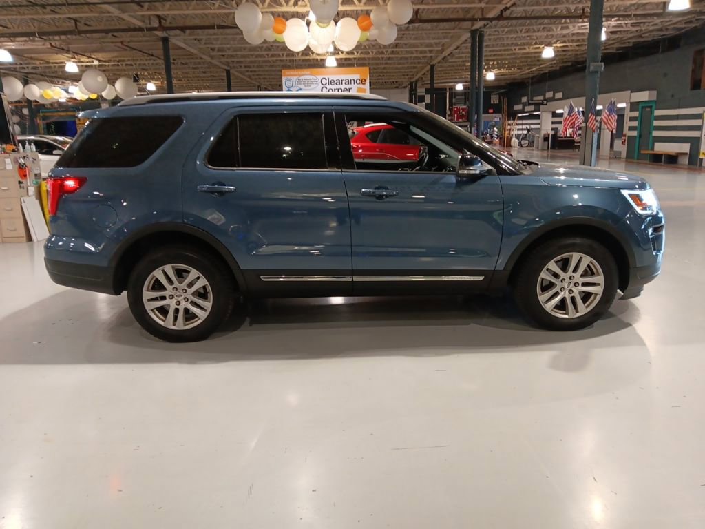 Certified 2018 Ford Explorer XLT w/ Equipment Group 201A image 5