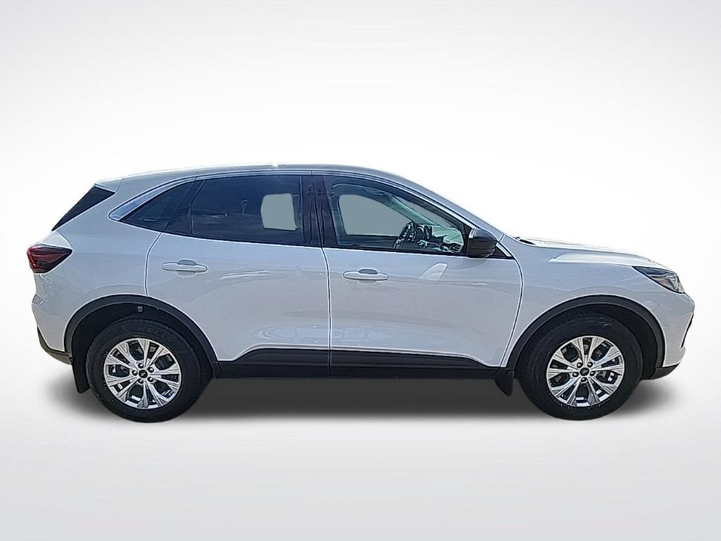 Certified 2023 Ford Escape Active AWD/4WD image 9