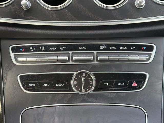 Used 2018 Mercedes-Benz E 400 4MATIC Sedan image 24