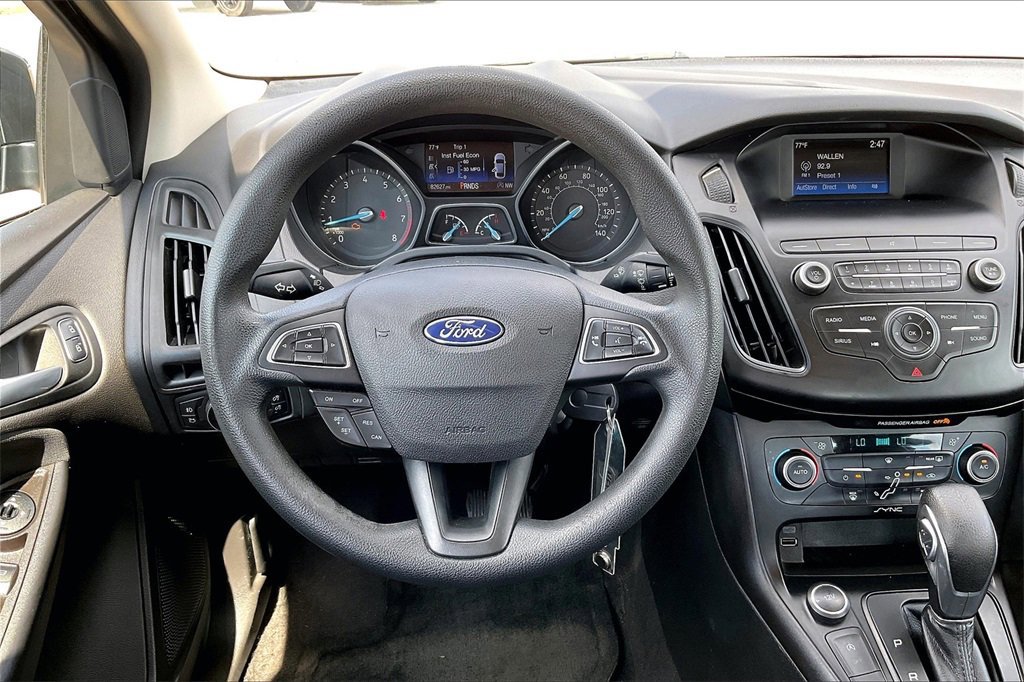 Certified 2018 Ford Focus SE w/ SE Appearance Package image 8