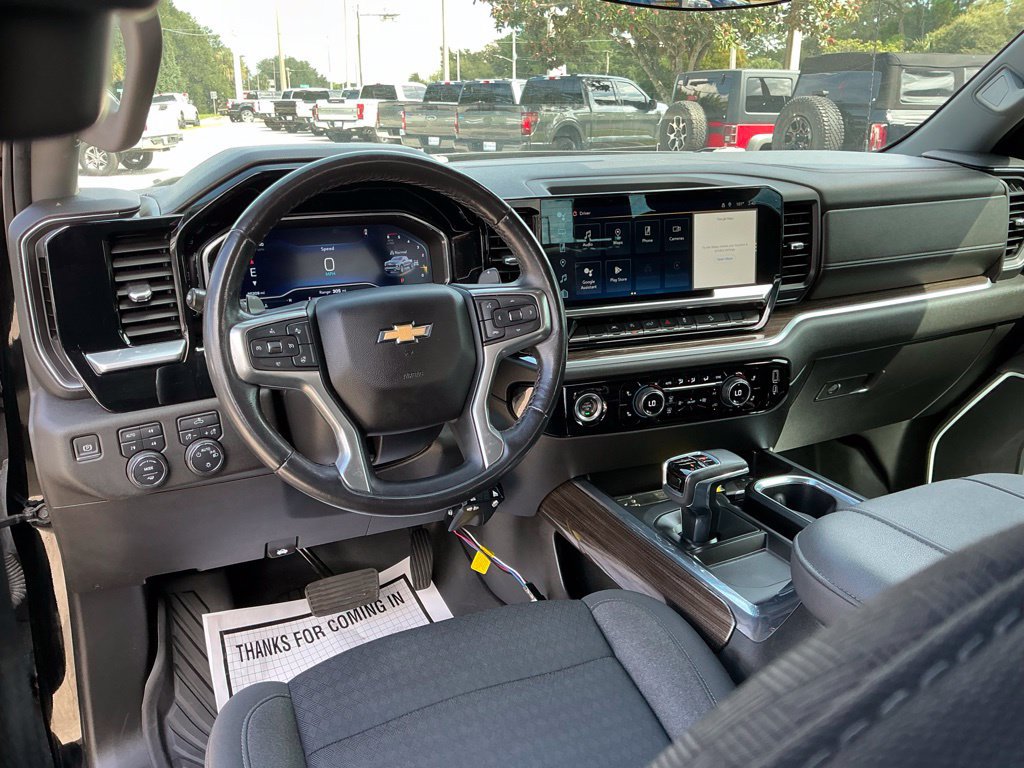 Used 2023 Chevrolet Silverado 1500 LT w/ Z71 Off-Road Package AWD/4WD image 25