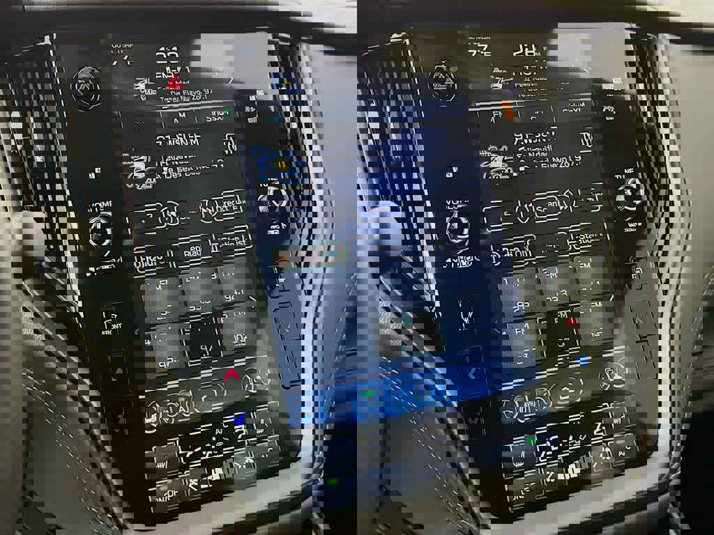 Used 2025 Subaru Outback Wilderness image 17