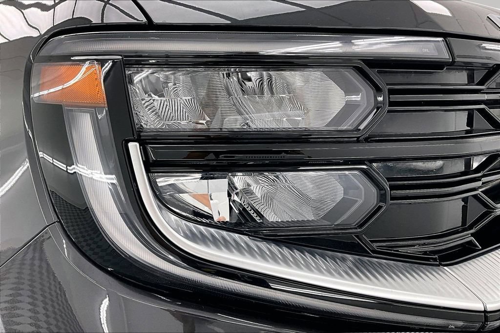 Certified 2025 Ford Expedition Platinum w/ Platinum Ultimate Package AWD/4WD image 30