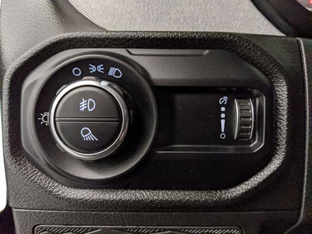 Used 2025 Jeep Gladiator Sport image 17