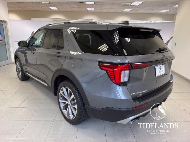 Certified 2025 Ford Explorer Platinum w/ Ultimate Package AWD/4WD image 6