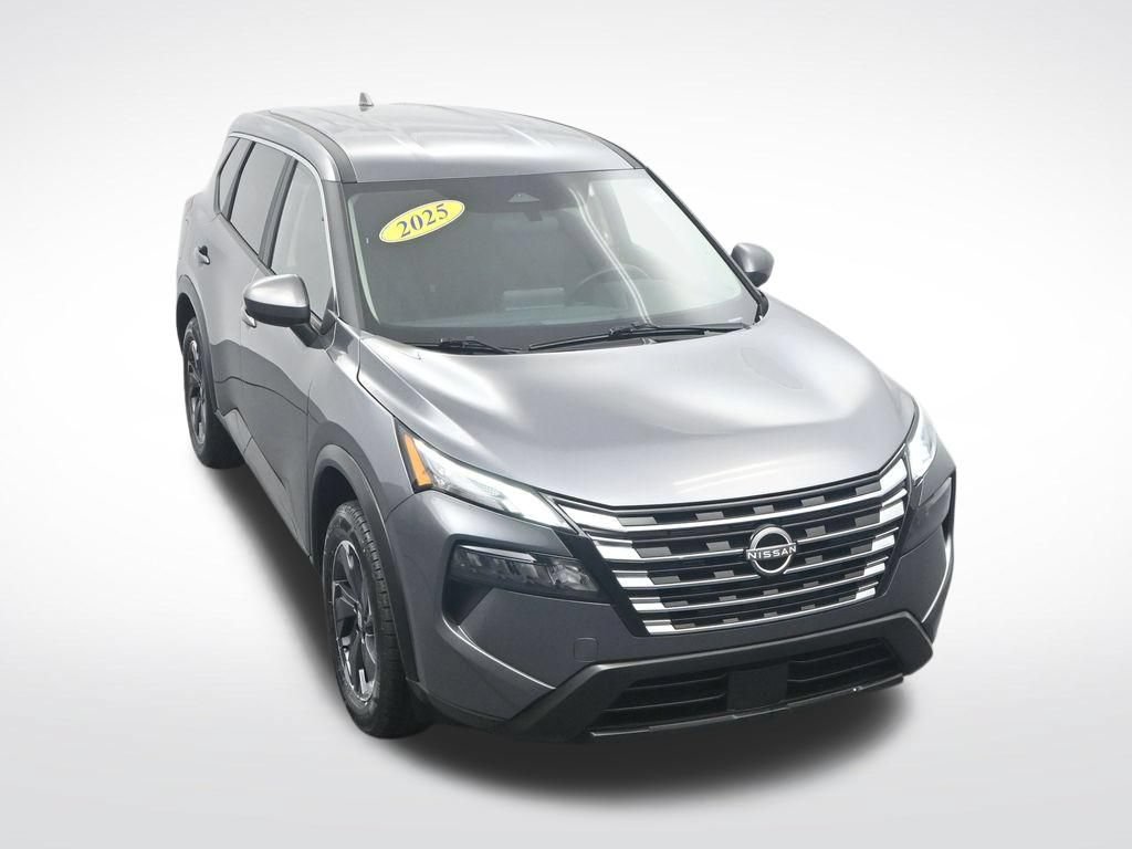 Used 2025 Nissan Rogue SV FWD image 36