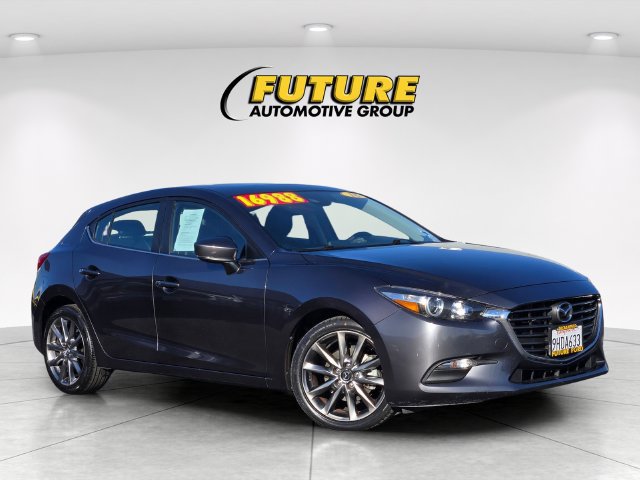 Used 2018 MAZDA MAZDA3 Touring FWD image 1