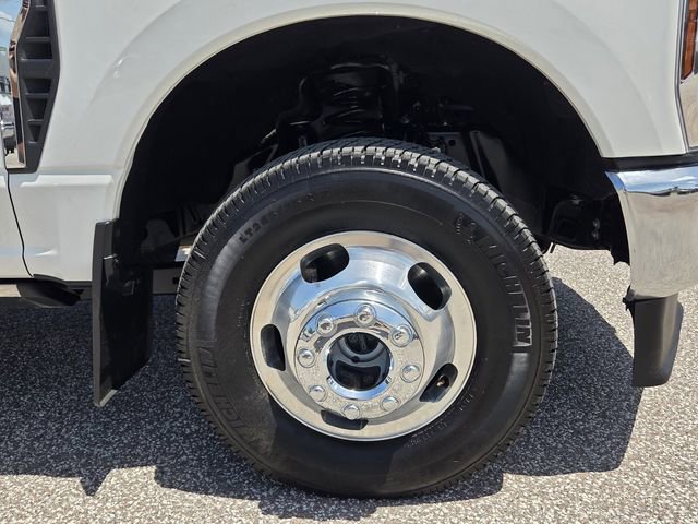 Certified 2024 Ford F350 Lariat w/ Lariat Ultimate Package AWD/4WD image 12