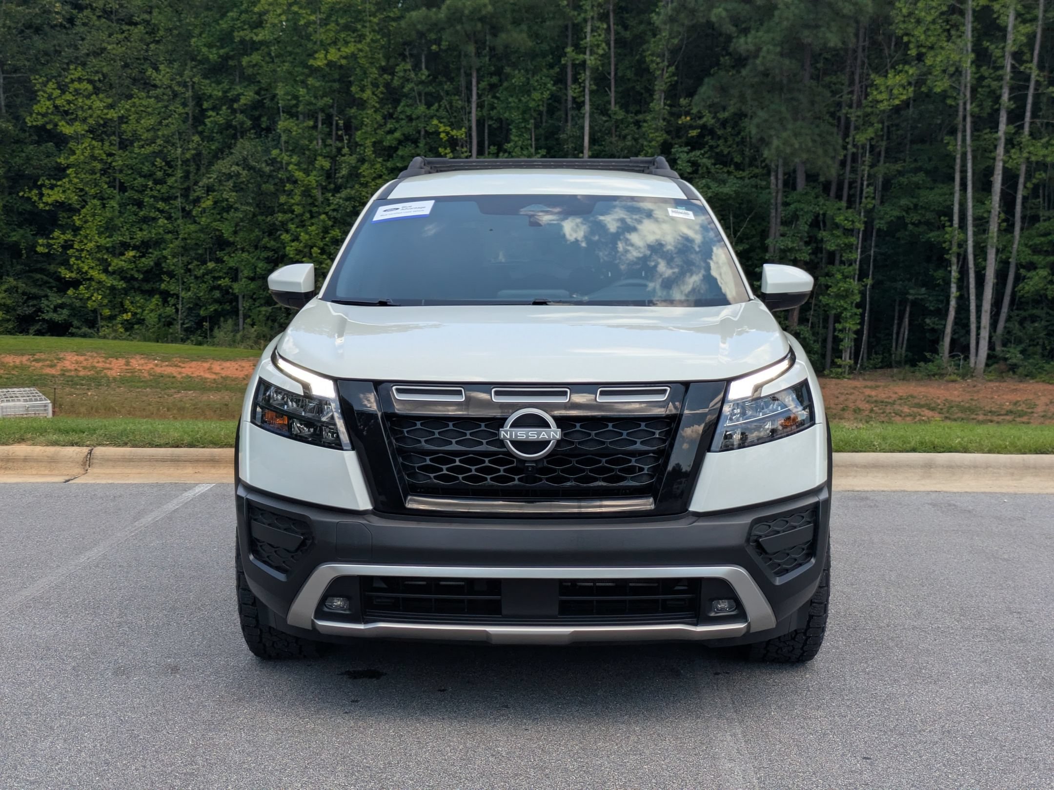 Used 2025 Nissan Pathfinder Rock Creek AWD/4WD image 7