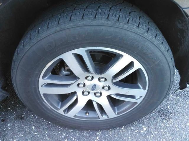 Certified 2024 Ford Expedition Max Limited image 9