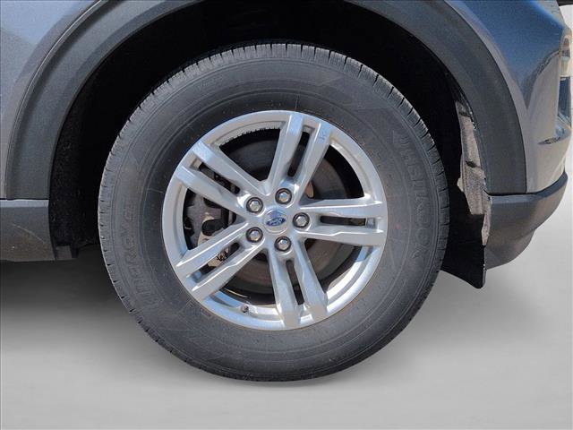 Certified 2024 Ford Explorer XLT w/ Equipment Group 202A image 9
