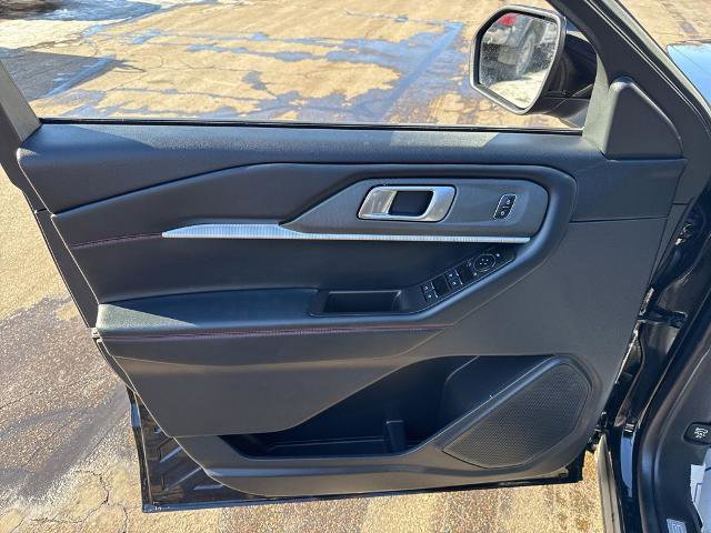 Certified 2025 Ford Explorer ST-Line w/ ST-Line Street Pack image 15