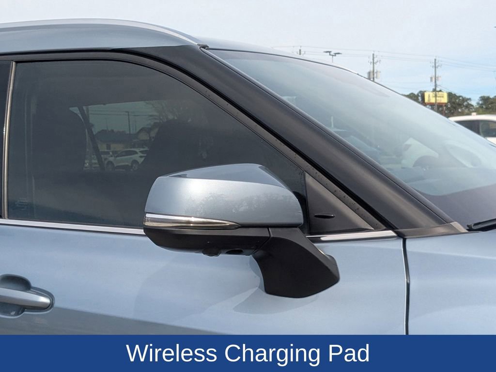 Used 2023 Toyota Highlander Platinum image 12