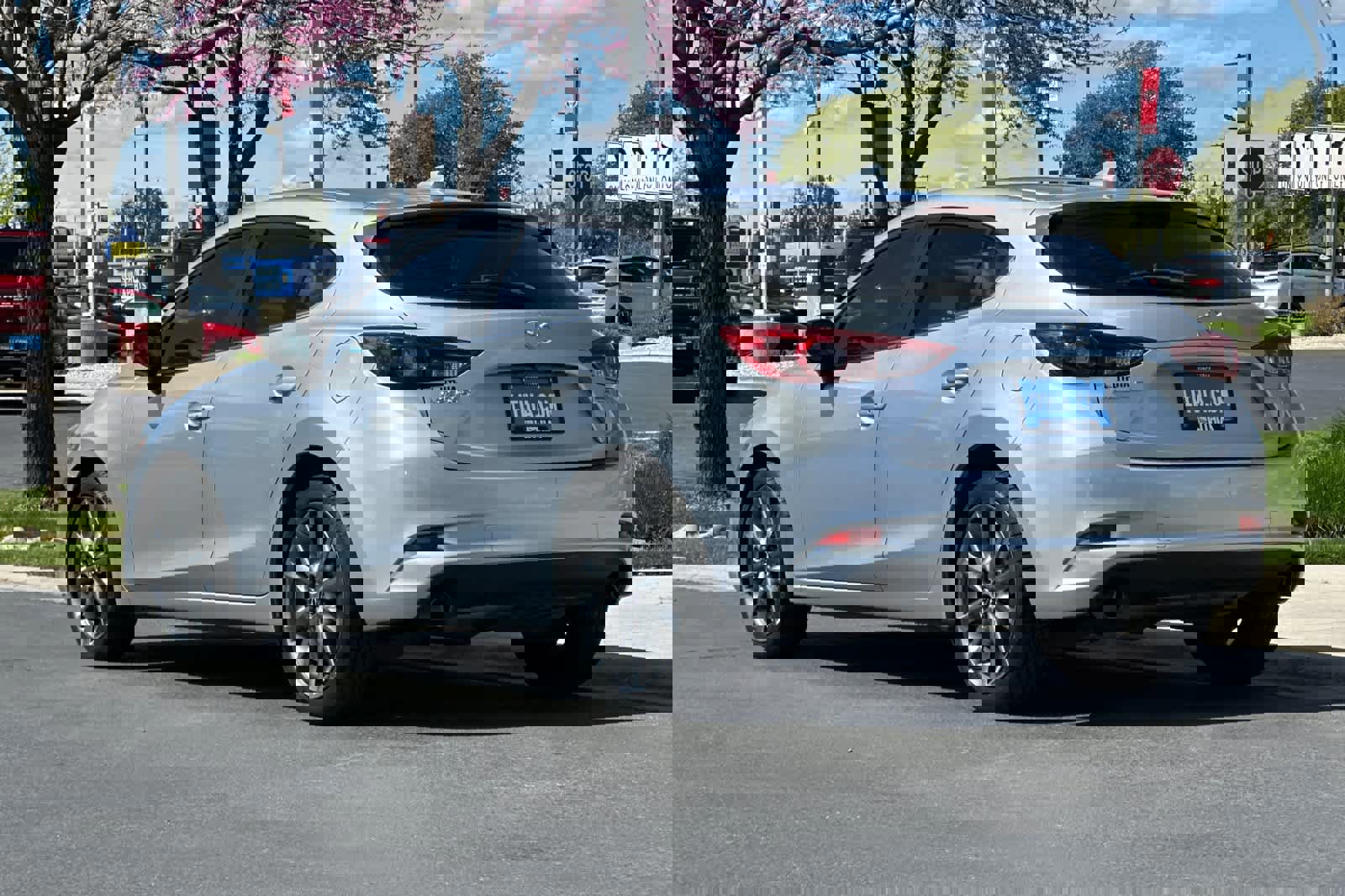 Used 2018 MAZDA MAZDA3 Grand Touring w/ Premium Equipment Package image 3